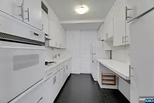 3 Horizon Road 1002, Fort Lee, NJ 07024 - Photo 22