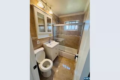 1495 E Terrace Circle 6 #6, Teaneck Township, NJ 07666 - Photo 8