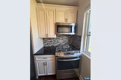 1495 E Terrace Circle 6 #6, Teaneck Township, NJ 07666 - Photo 18