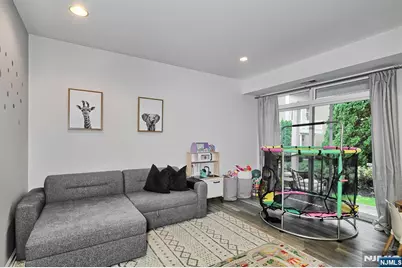 454 Albany, West New York, NJ 07093 - Photo 20