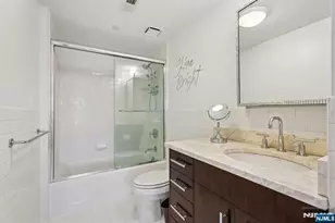 25 Vela Way, Edgewater, NJ 07020 - Photo 30