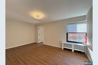 2329 Hudson Terrace C3 #C3, Fort Lee, NJ 07024 - Photo 28