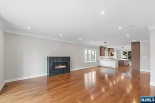 211 Warwick Ave 1, Fort Lee, NJ 07024 - Photo 10