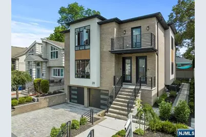 211 Warwick Avenue 1 #1, Fort Lee, NJ 07024 - Photo 4