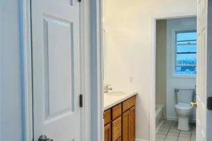 360 Broad St, Carlstadt, NJ 07072 - Photo 8