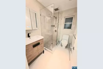 201 Riverdale Drive, Fort Lee, NJ 07024 - Photo 6