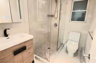 201 Riverdale Dr, Fort Lee, NJ 07024 - Photo 6