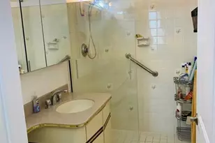 2000 Linwood Ave 10M, Fort Lee, NJ 07024 - Photo 10