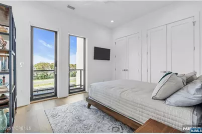 200 N Ocean Avenue 13 #13, Long Branch, NJ 07740 - Photo 16