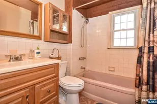 61 Mackay Ave, Waldwick, NJ 07463 - Photo 6