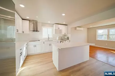 526 Orchard Avenue 1 #1, Palisades Park, NJ 07650 - Photo 4