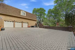 425 Saddle Back Trail, Franklin Lakes, NJ 07417 - Photo 24