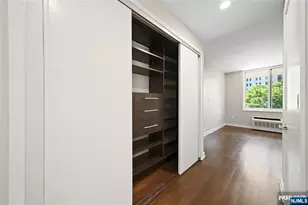 301 Hudson Park 301, Edgewater, NJ 07020 - Photo 4