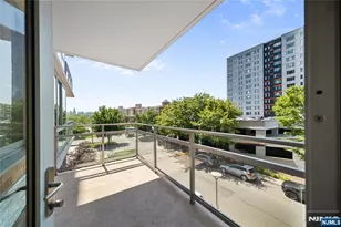 301 Hudson Park 301, Edgewater, NJ 07020 - Photo 10