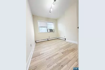 6013 Buchanan Place, West New York, NJ 07093 - Photo 10