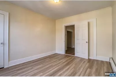 84 Magnolia Street 2R #2R, Belleville, NJ 07109 - Photo 8