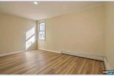 84 Magnolia Street 2R #2R, Belleville, NJ 07109 - Photo 12