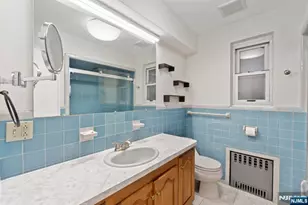 5 Washington Ave, Cliffside Park, NJ 07010 - Photo 10