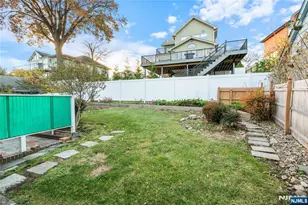 15 Edgewater Rd, Cliffside Park, NJ 07010 - Photo 30