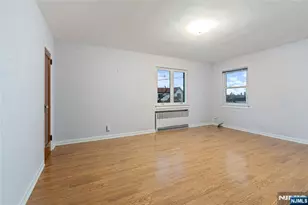 15 Edgewater Rd, Cliffside Park, NJ 07010 - Photo 22