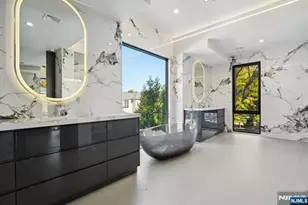 16 Priscilla Ln, Englewood Cliffs, NJ 07632 - Photo 10