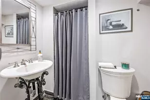 534 Brandon Pl, Cliffside Park, NJ 07010 - Photo 32