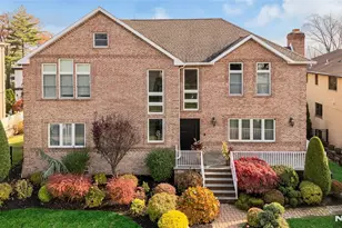 534 Brandon Pl, Cliffside Park, NJ 07010 - Photo 4