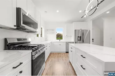 174 Pleasant Avenue, Bergenfield, NJ 07621 - Photo 2