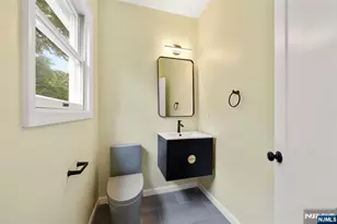 174 Pleasant Ave, Bergenfield, NJ 07621 - Photo 6