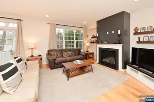 30 Masterson Ct, Waldwick, NJ 07463 - Photo 10