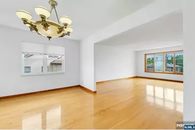 315 13th Street 2 #2, Palisades Park, NJ 07650 - Photo 4
