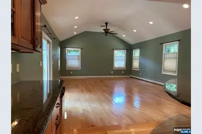 10-11 Alexander Avenue, Fair Lawn, NJ 07410 - Photo 6