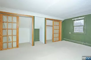 325 New Bridge Rd, Bergenfield, NJ 07621 - Photo 30