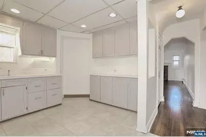 325 New Bridge Road, Bergenfield, NJ 07621 - Photo 10