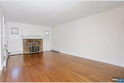 325 New Bridge Road, Bergenfield, NJ 07621 - Photo 6