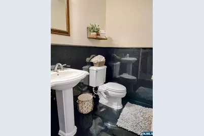 115B Orchard Street, Elmwood Park, NJ 07407 - Photo 10