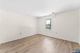 585 McChesney St, Orange, NJ 07050 - Photo 24