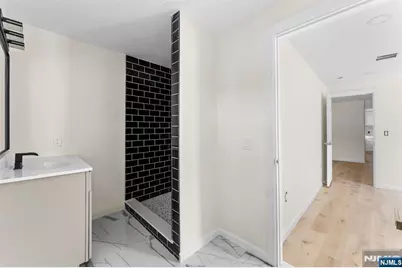 585 McChesney Street, Orange, NJ 07050 - Photo 18