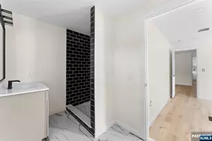 585 McChesney St, Orange, NJ 07050 - Photo 18