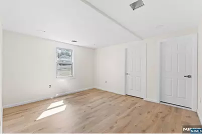 585 McChesney Street, Orange, NJ 07050 - Photo 16