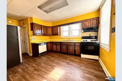 260 Pindle Avenue, Englewood, NJ 07631 - Photo 10