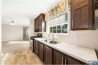 225 Albert Street, Lodi, NJ 07644 - Photo 10