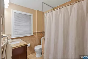 425 Beatrice St, Teaneck Township, NJ 07666 - Photo 16