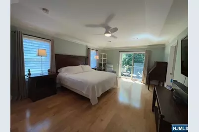 1002 Whitney Lane, Allendale, NJ 07401 - Photo 14