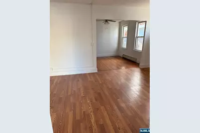 23 Barrington Avenue, Clifton, NJ 07011 - Photo 12