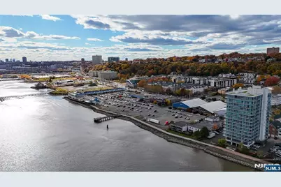 905 River Road 307 #307, Edgewater, NJ 07020 - Photo 28