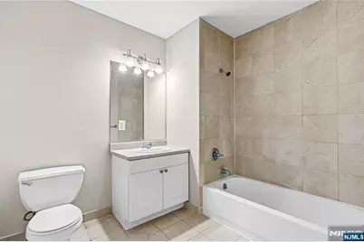 905 River Road 307 #307, Edgewater, NJ 07020 - Photo 10