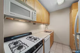 7000 Blvd East 11E, Guttenberg, NJ 07093 - Photo 6