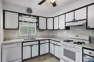 1074 Edgebrook Dr, Berkeley, NJ 08757 - Photo 10