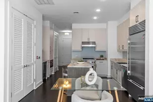 3 Somerset Ln 518, Edgewater, NJ 07020 - Photo 12